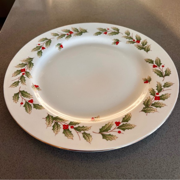 Vintage 90s World Bazaars Holly Berry Ivory White 2 Holiday Dinner Plates - Picture 7 of 15